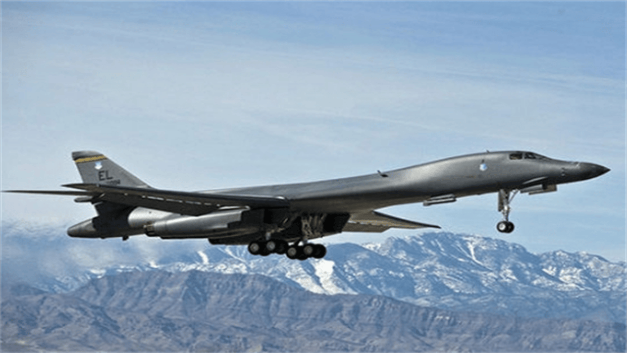 超級聯賽_B1B战轰堂而皇之飞越黄岩岛超級聯賽,这一次,解放军声明字少事大