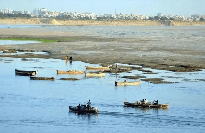 皇冠信用网代理申请_金灿荣：印军战机被歼-10打成渣了皇冠信用网代理申请，这是对印度霸权主义的一次痛击！