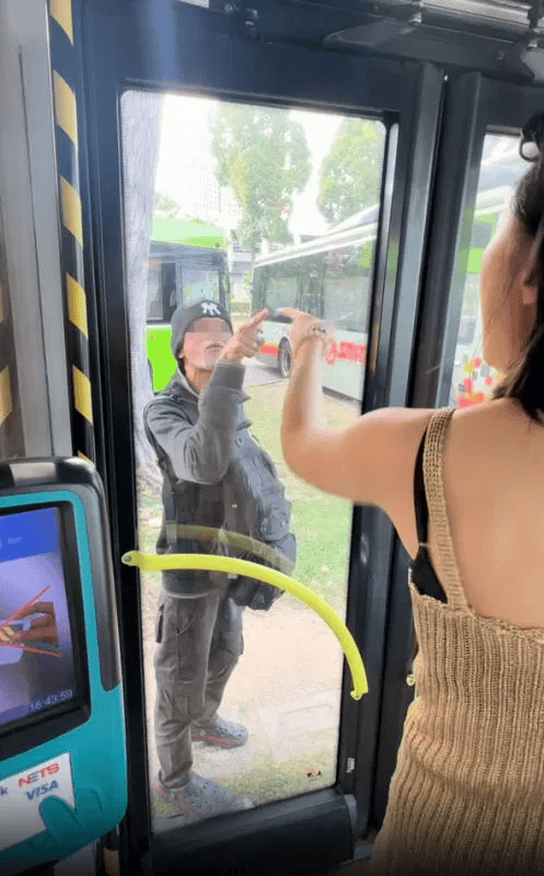 体育皇冠信用网_“中国人不要来新加坡”体育皇冠信用网,两名中国女子在新加坡旅游时遭醉汉骚扰