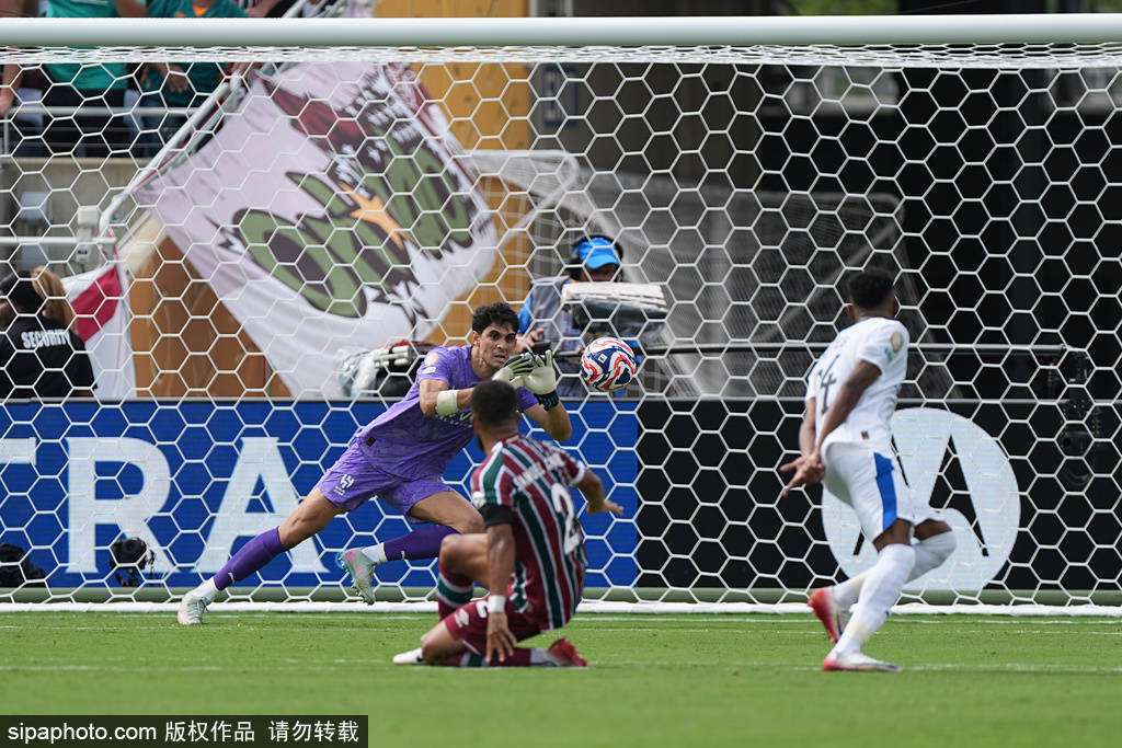 皇冠信用網出租足球_不满皇冠信用網出租足球!利雅得新月球员赛后炮轰:裁判夺走了我们的胜利