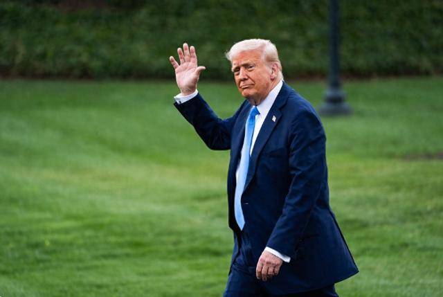 皇冠体育官方_比美国还大胆？30%关税将至皇冠体育官方，欧盟对特朗普低头，反向中国下命令