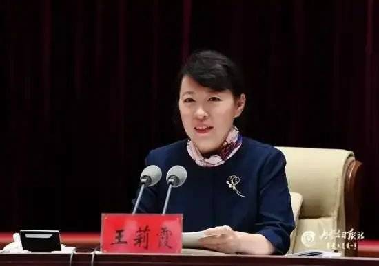 皇冠信用网在线注册_正部级美女大员被查！千万华服堆满多套住宅皇冠信用网在线注册，化妆团队提前数小时待命~