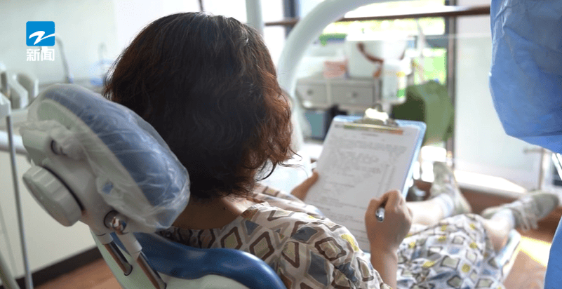 皇冠信用盘登123出租_44岁女子牙齿掉光皇冠信用盘登123出租！只因这个很多人都忽视的“小问题”……