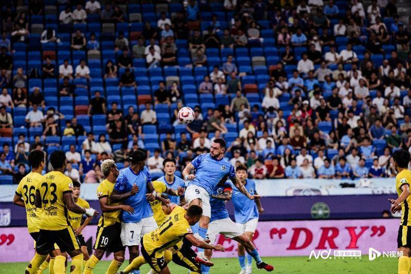 法伦斯 vs 查维斯_青岛西海岸确认保级法伦斯 vs 查维斯,深圳新鹏城离降级区又近一步
