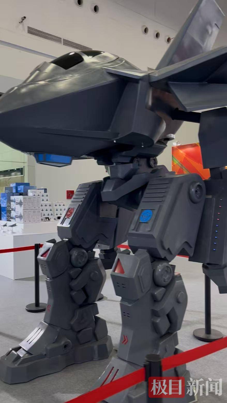 皇冠信用网代理注册_弹出福建舰皇冠信用网代理注册,变身“机器人”!歼-35战机机甲重磅亮相