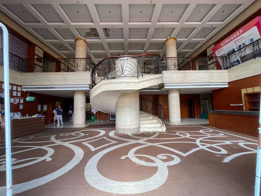 皇冠会员如何申请_3256平米别墅288万起拍皇冠会员如何申请，单价不到900元，内景配置曝光，目前0人报名；拍卖商回应：在开发商名下，想通过拍卖吸引更多人参与