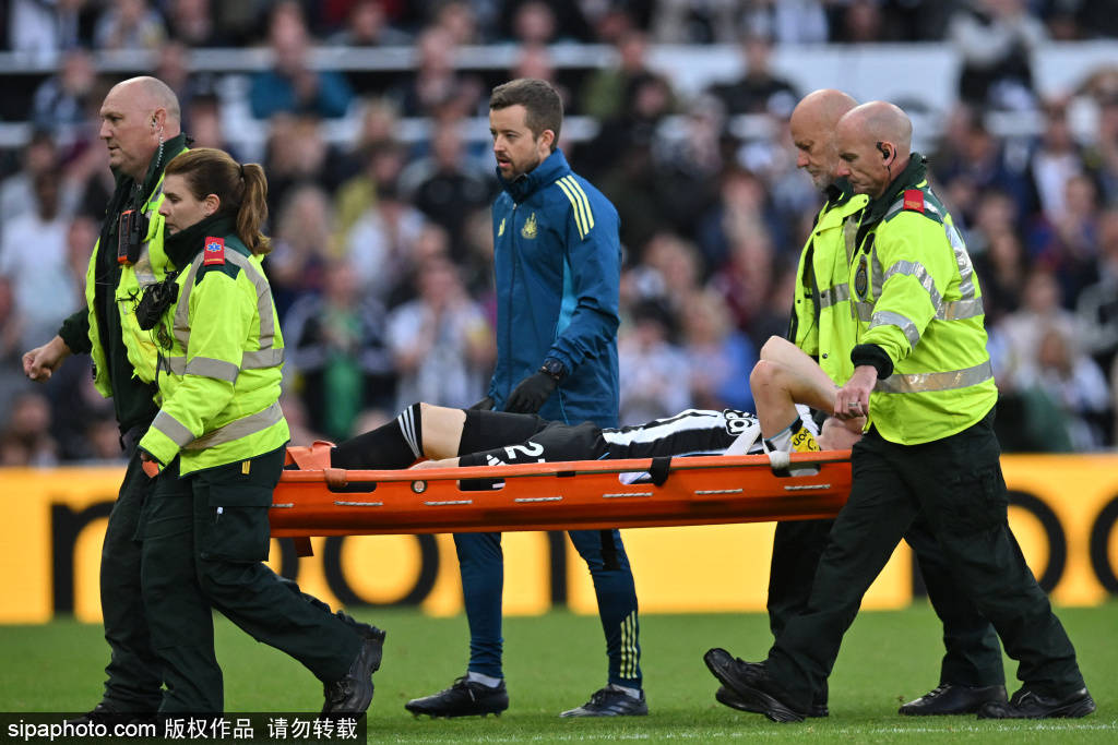 皇冠皇冠平台_英超积分榜最新动态：枪手继续领跑皇冠皇冠平台，曼城意外跌落至第四！