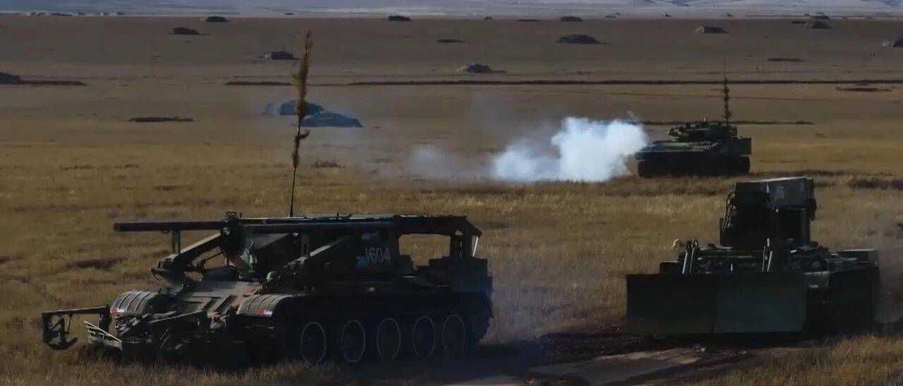 欧冠足球比分
_大场面!机器狗、无人机开路欧冠足球比分
,实兵对抗演练画面公布