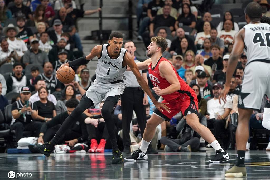 皇冠登3新2管理_文班22+8申京25+9 杜兰特24分马刺灭火箭迎NBA杯首胜