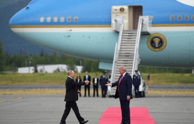 正网皇冠信用盘_泽连斯基希望或彻底落空？听到红军城失守的消息正网皇冠信用盘，特朗普终于明白，自己不能再跟普京斗气了！