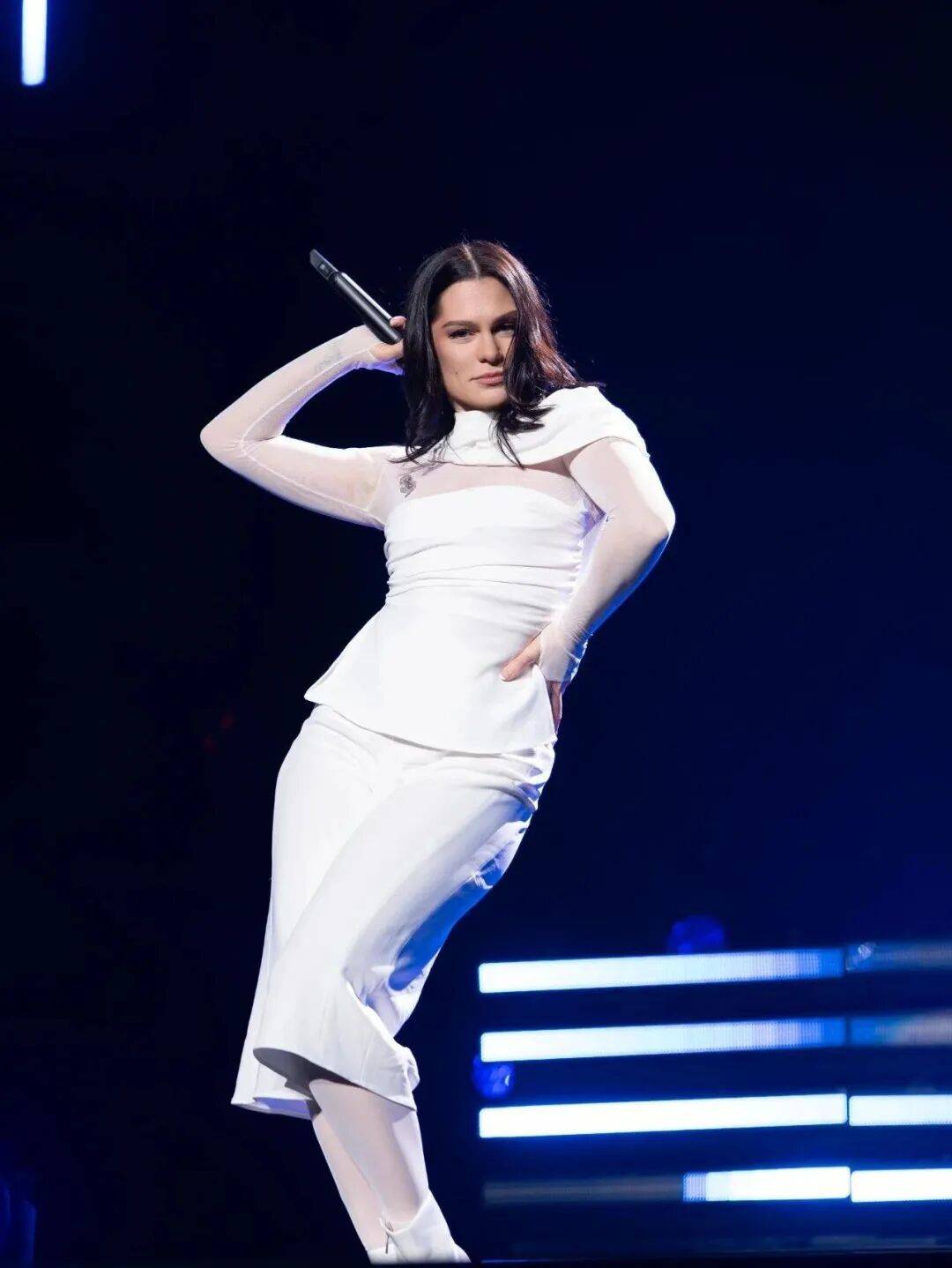 皇冠信用網怎么开通_知名女歌手在上海迪士尼被偶遇皇冠信用網怎么开通，见证求婚！“一时不知道谁更幸福”