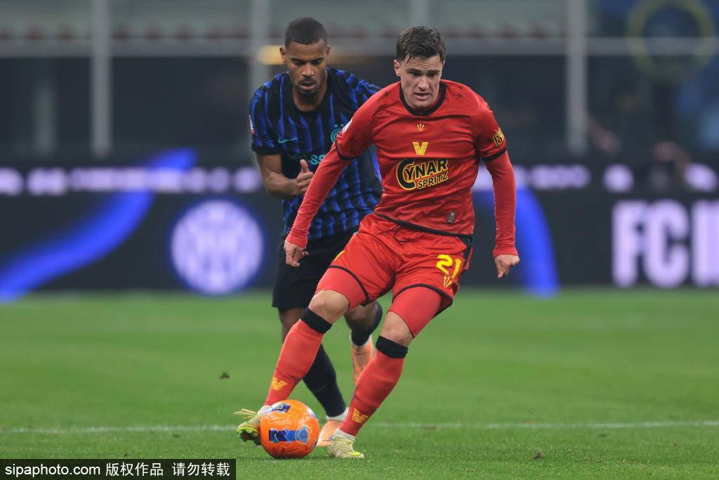 澳大利亚足球
_意甲风云再起!国际米兰4-0横扫科莫澳大利亚足球
,齐沃战术大胜法布雷加斯夺榜首