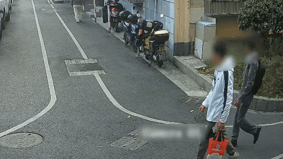 皇冠信用網出租代理_上门取走19万元皇冠信用網出租代理，杭州一西装革履“金融专员”被抓！在高速服务区被抓，车上塞满现金