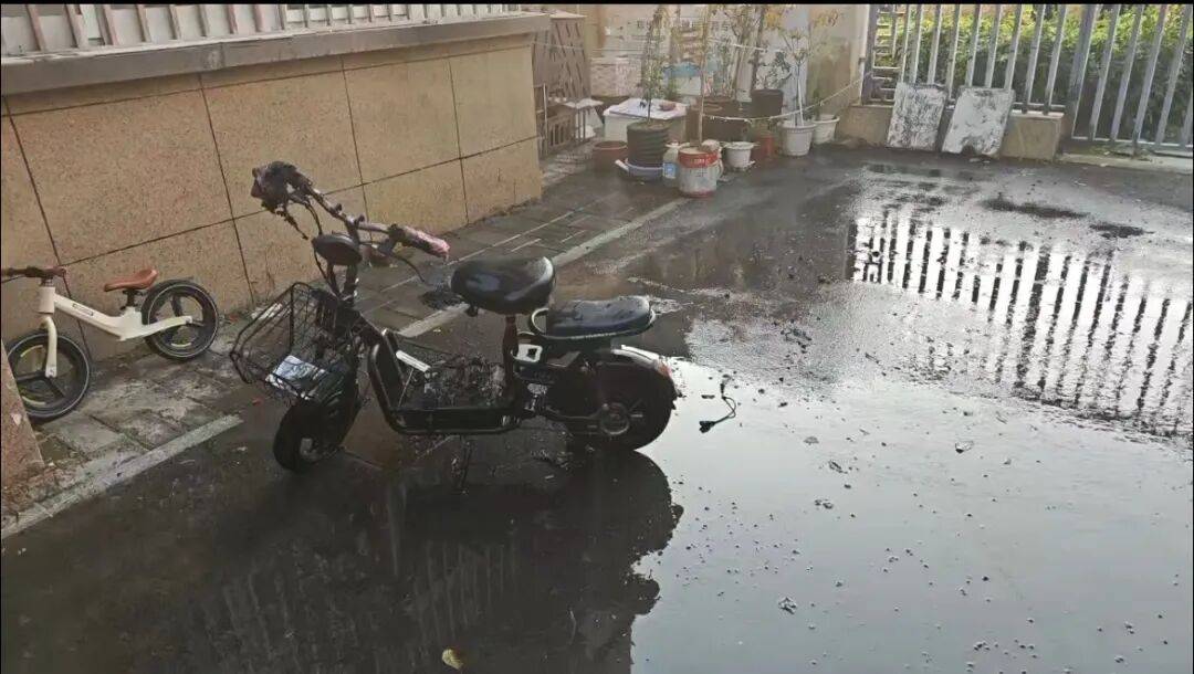 皇冠体育App下载
_集中曝光皇冠体育App下载
!郑州市2025年11月共发生13起电动自行车火灾!