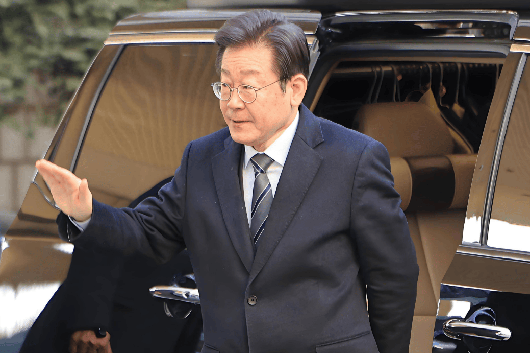 皇冠信用网登1
_李在明还未登机访华皇冠信用网登1
,日韩就共同抗议中国?韩国总统已先和高市早苗约好见面地点