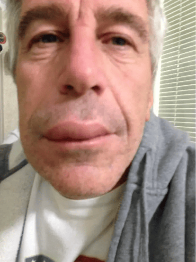 香港足球赛_爱泼斯坦遗产管理团队交出的95000份影像资料部分曝光香港足球赛，特朗普等政要出现其中