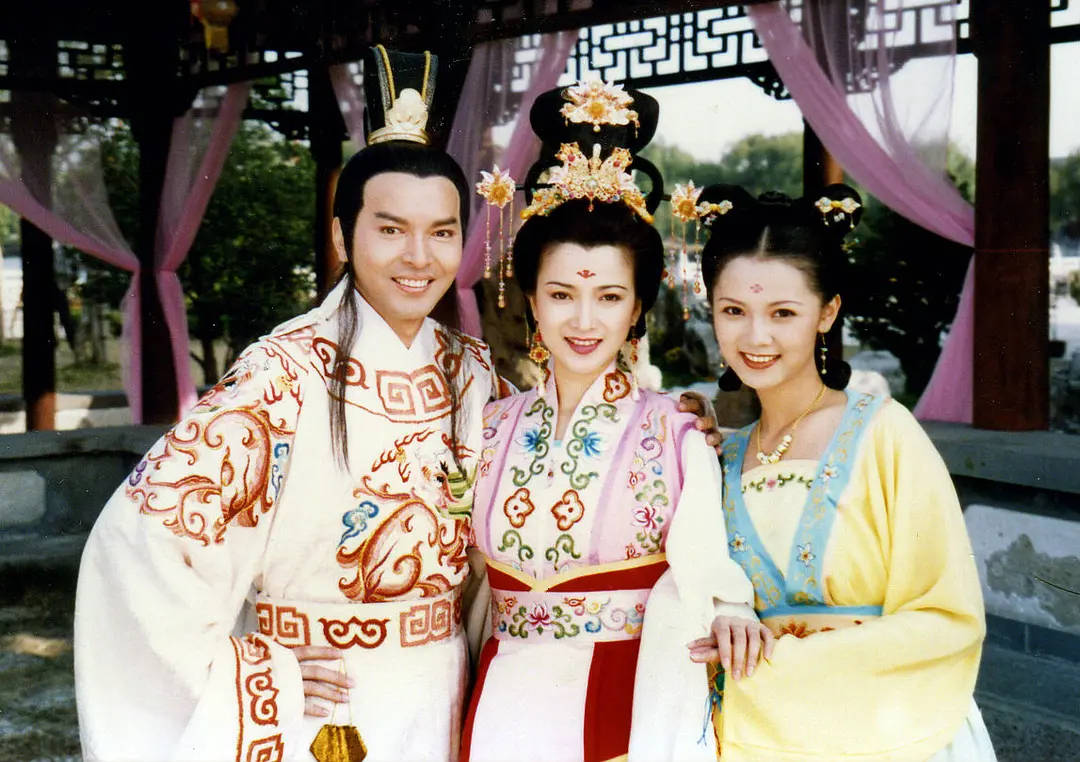 皇冠信用網出租_何晴去世：一代美人离去皇冠信用網出租，古今多少事，都付笑谈中