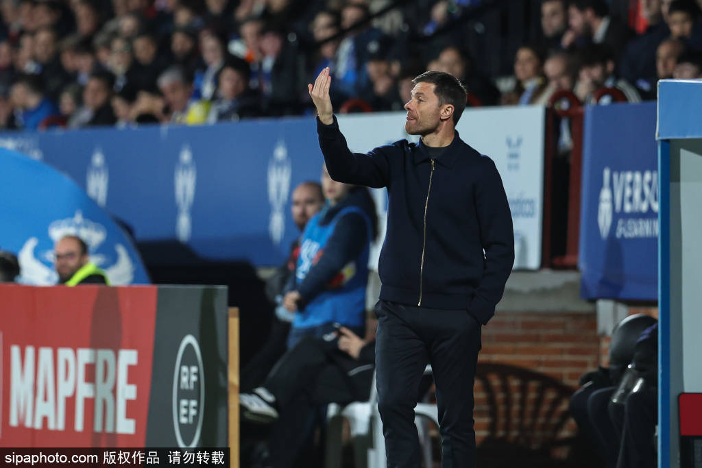 皇冠信用网_凌晨3点西超杯决赛：皇马巴萨争冠 姆巴佩复出 7大巨星对决