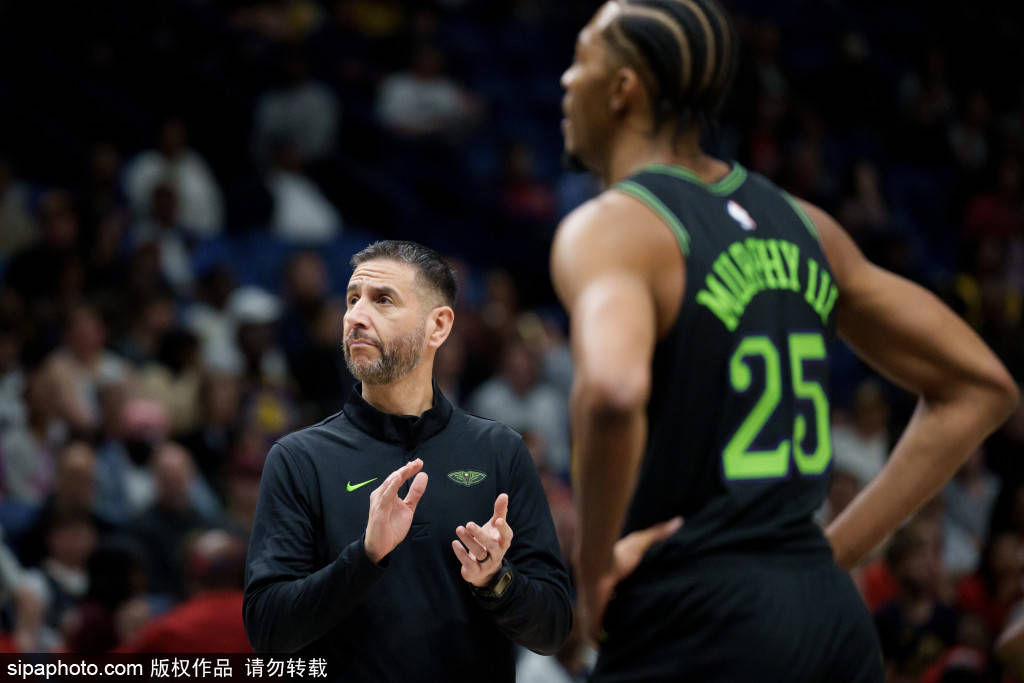 皇冠信用网怎么开户_勒布朗·詹姆斯21年来首次未入选全明星首发：时代与现实的交汇