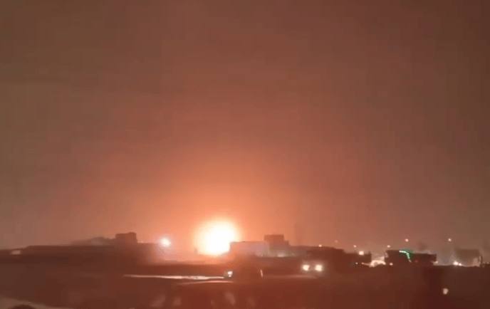 皇冠信用网如何申请_伊朗打击利雅得炼油厂美方专属区域皇冠信用网如何申请,引发大火