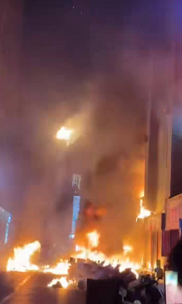 如何代理皇冠信用_记者直击太原大火:起火建筑位于核心商圈如何代理皇冠信用,疑底商烧烤店起火,引燃高楼外立面保温层