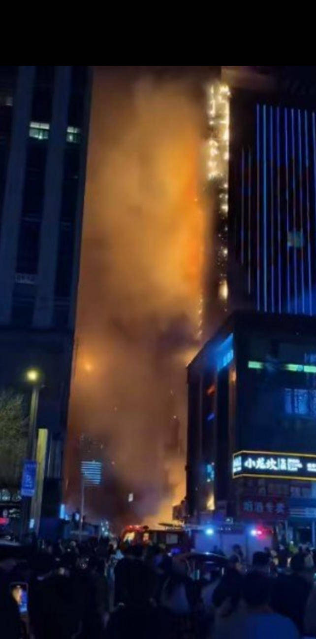 如何代理皇冠信用_记者直击太原大火:起火建筑位于核心商圈如何代理皇冠信用,疑底商烧烤店起火,引燃高楼外立面保温层